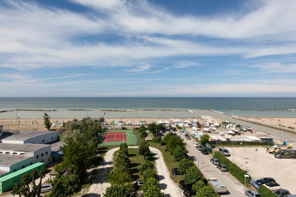Hotel Cormoran Каттолика Экстерьер фото